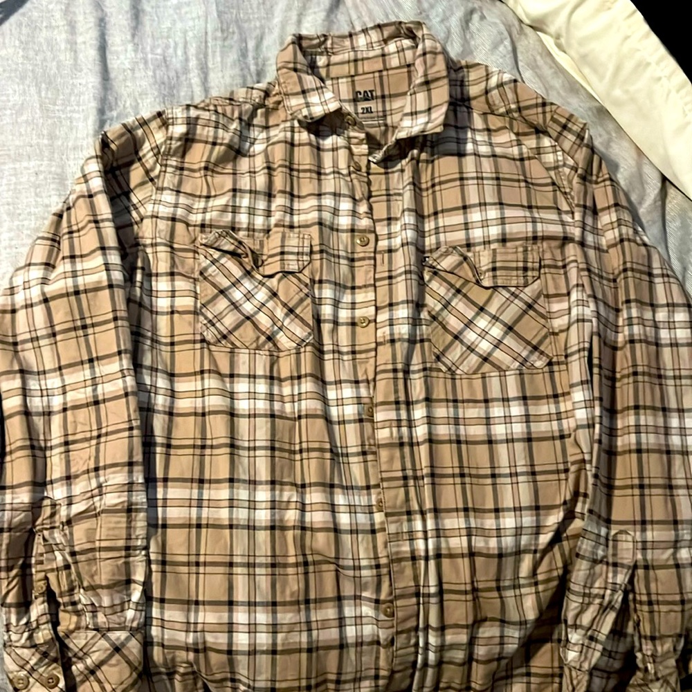 2XL CAT LONG SLEEVE BUTTON UP